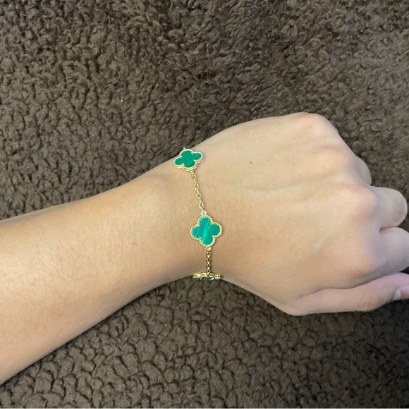 Gold Clover Link Bracelet Green Stones 7.5” Luxury Inspired Jewelry - Picture 3 of 3